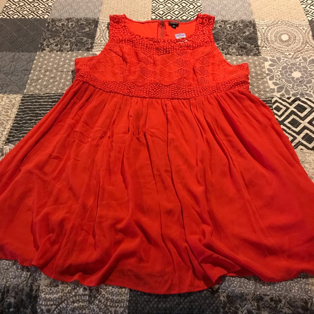 Red Torrid flowy pattern top mid-length dress